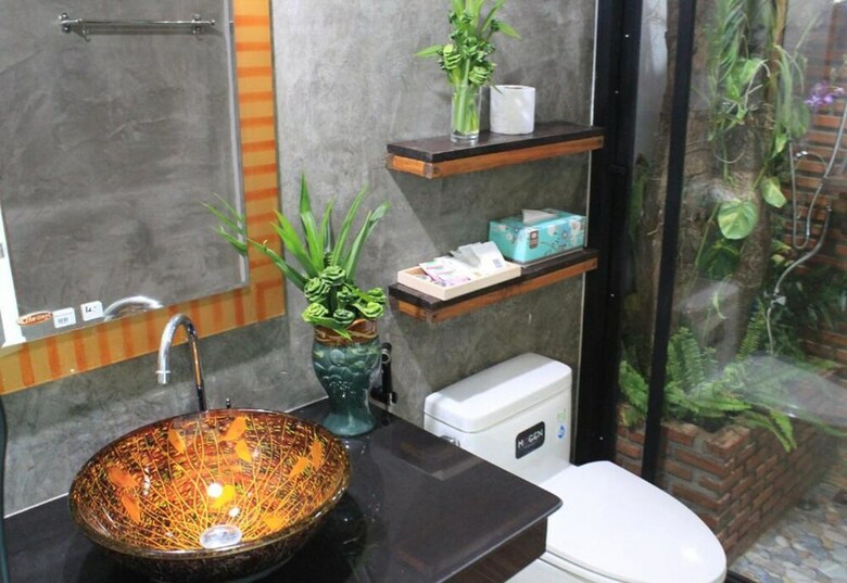 Hotel Nan Rim Nam Resort