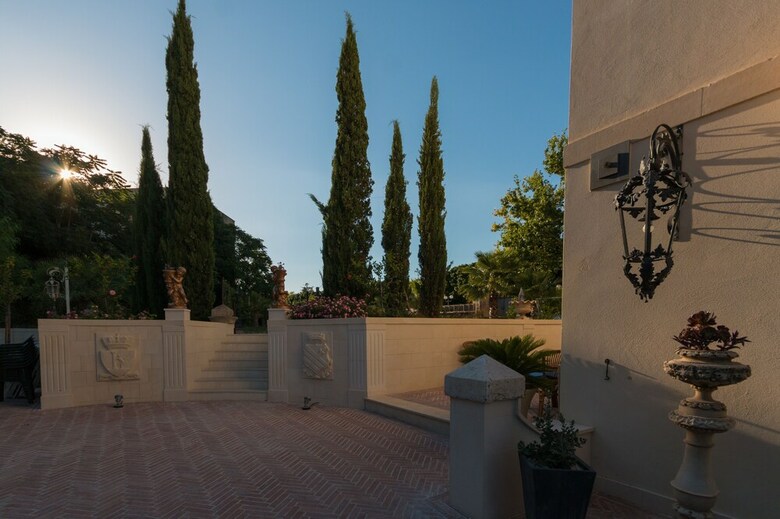 Bed & Breakfast Alexander Art Nouveau Suites