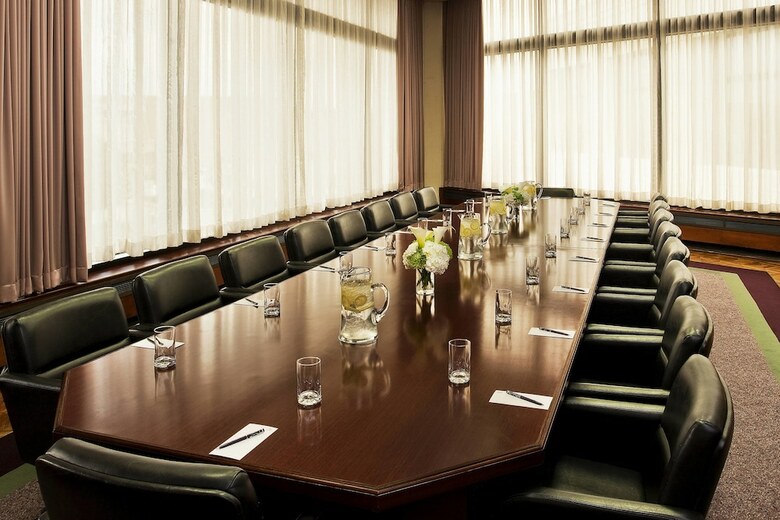 Hotel Sheraton Greensboro At Four Seasons