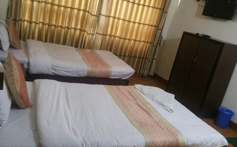 Hotel Holy Temple Tree & Chautari Cafe.