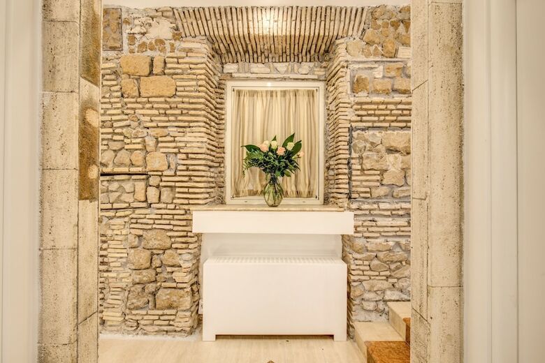 Bed & Breakfast Pantheonview - Luxury Suites