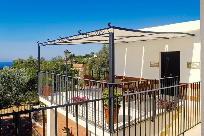 Bed & Breakfast Baia Di Trentova