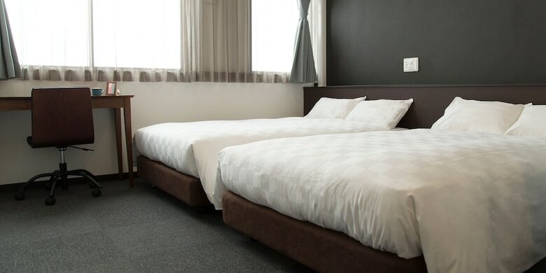 Osaka Port Hotel L'espoir