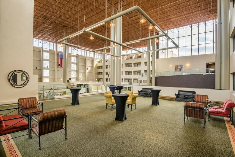 Hotel Crowne Plaza Indianapolis Airport