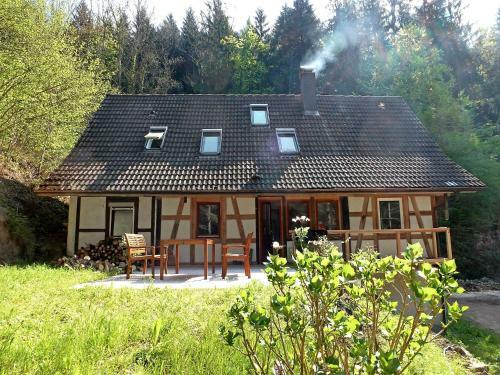 Villa Holiday Home Leubach