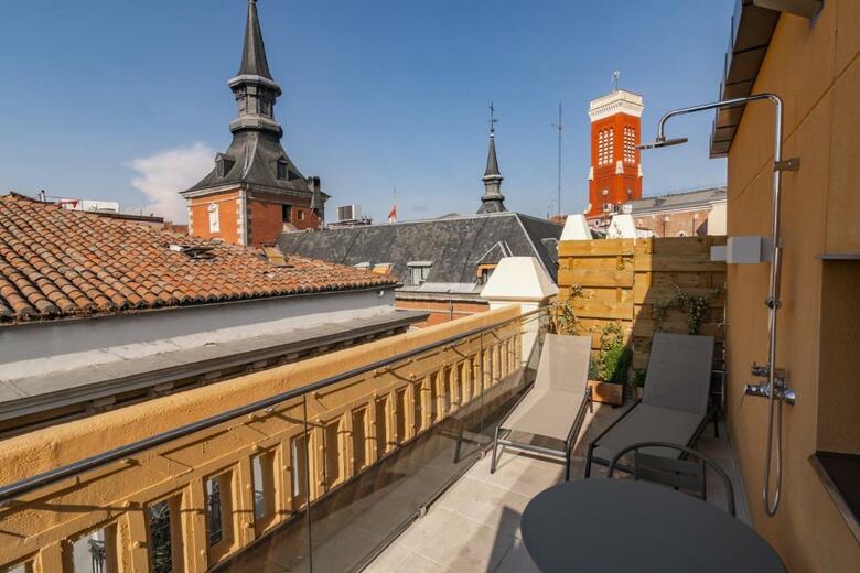 Plaza Mayor Suites & Apartments