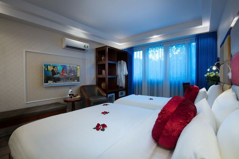 Olympus Old Quarter Hotel