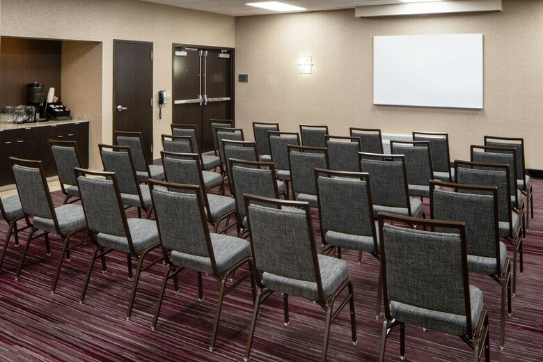 Hotel Courtyard By Marriott Nashville Airport