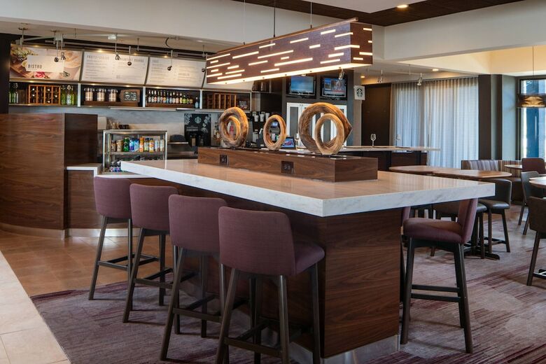 Hotel Courtyard By Marriott Nashville Airport
