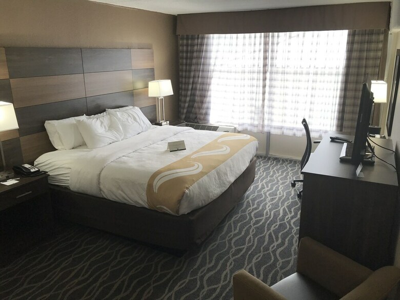 Hotel Quality Inn And Conference Center