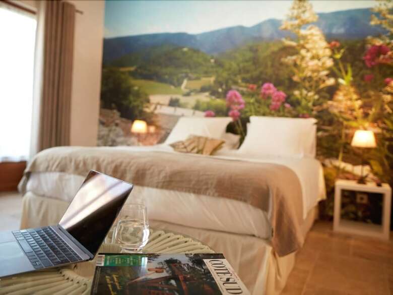 Hotel Chambres D'h�te Les Mazets Du Luberon