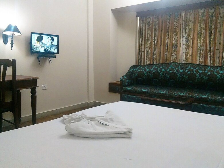Hotel The Woods Manor Mg Road