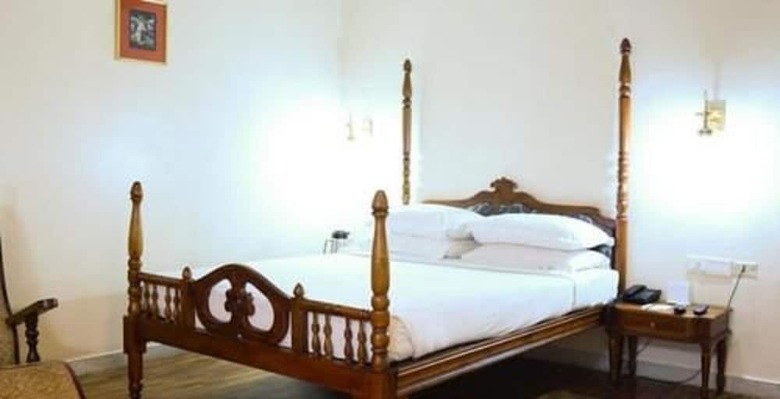 Hotel The Woods Manor Mg Road