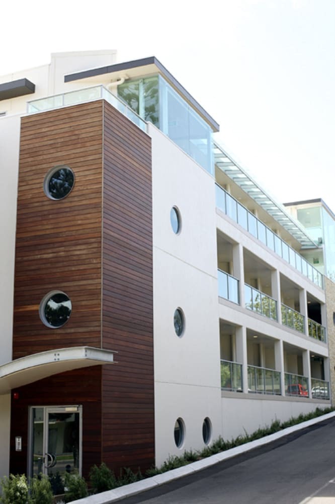 The Waves Apartments
