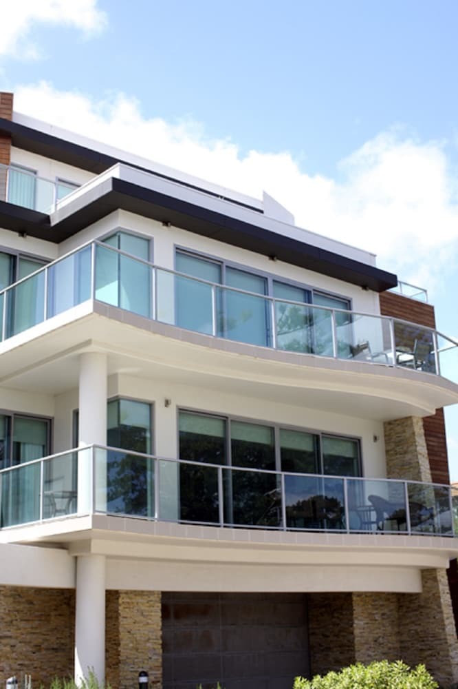 The Waves Apartments