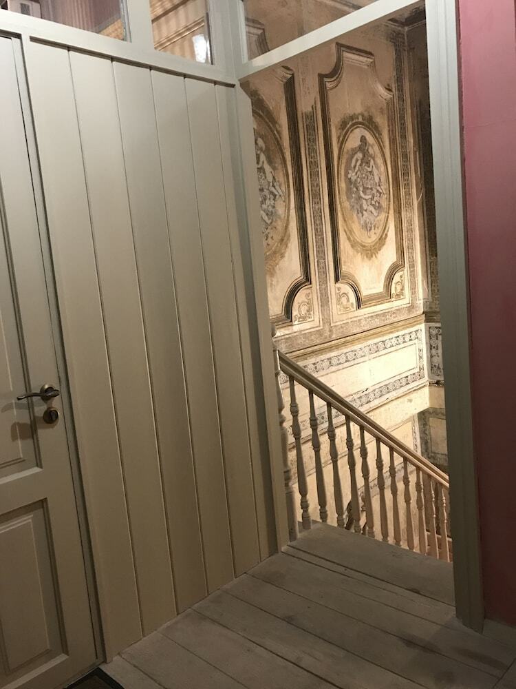 Oc Apartments