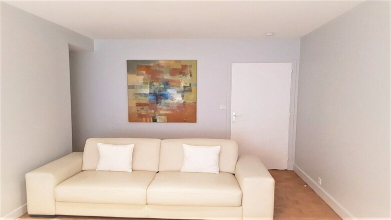 Apartamento 55 M2 With Balcony In The 6th Arrondiss.