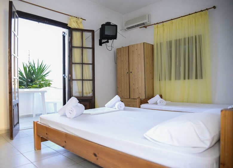 Hotel Corfu Room