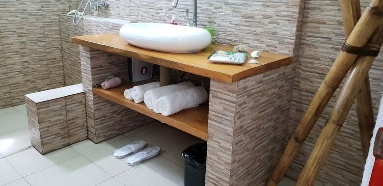 Hotel Seapearl Of Alona