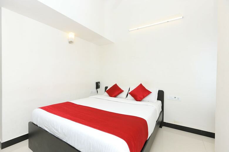 Hotel Oyo 15133 Sharon Residency