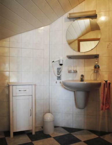 Hotel Gasthof-hotel-l�wen