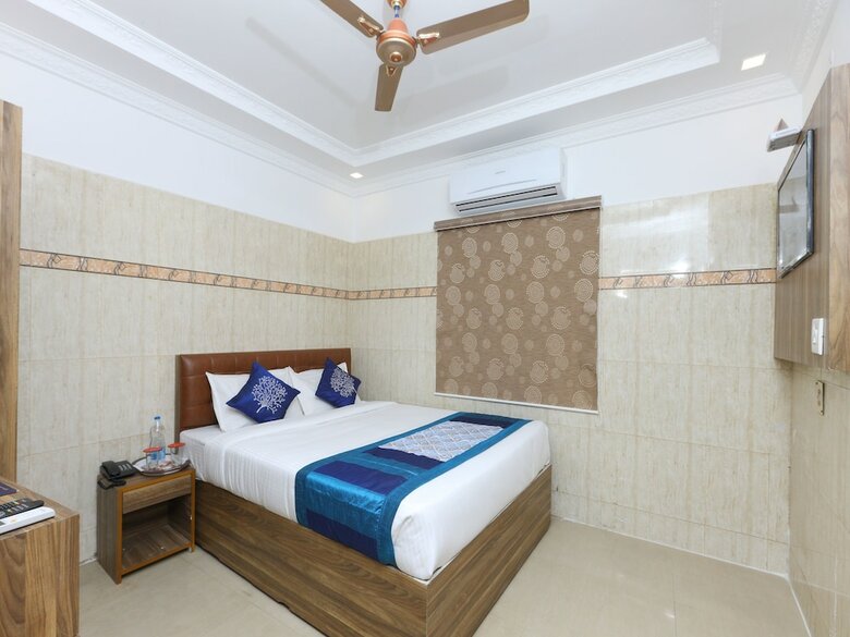 Hotel Oyo 11437 Gmt Centre