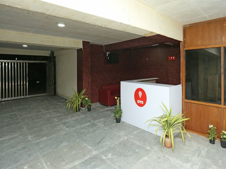 Oyo 11952 Hotel Royal India