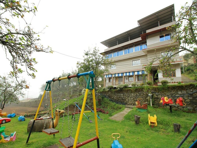 Oyo 11719 Hotel Sierra
