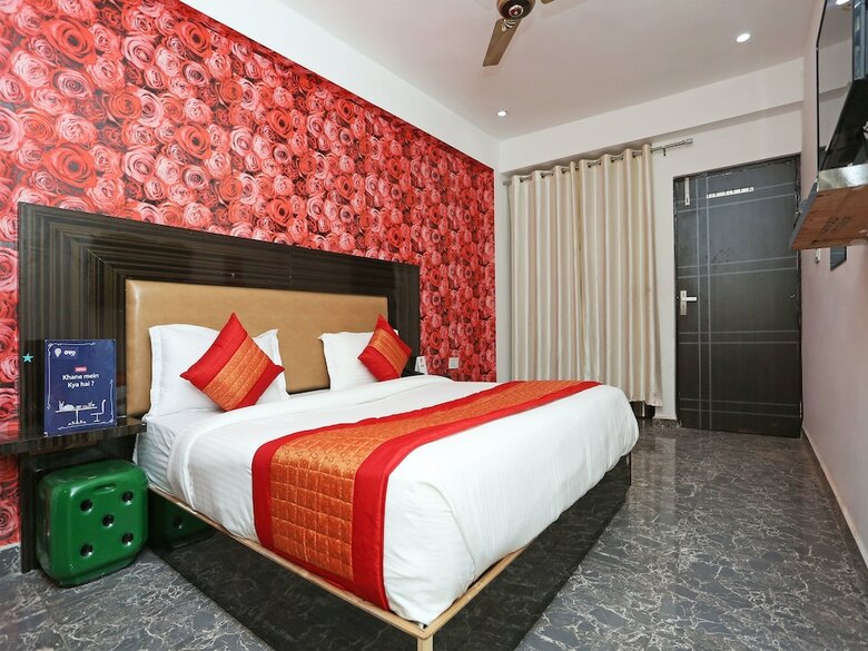 Oyo 11405 Hotel Tej Palace