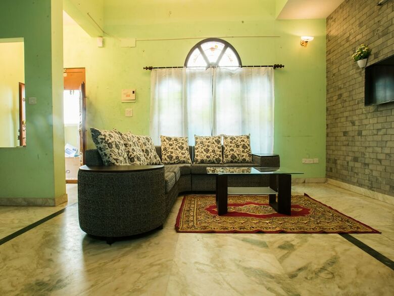 Oyo 12176 Home Spacious 3bhk Near Ecr