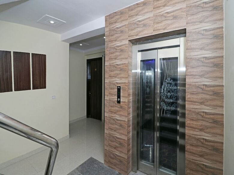 Oyo 12348 Hotel Aerosky Residency