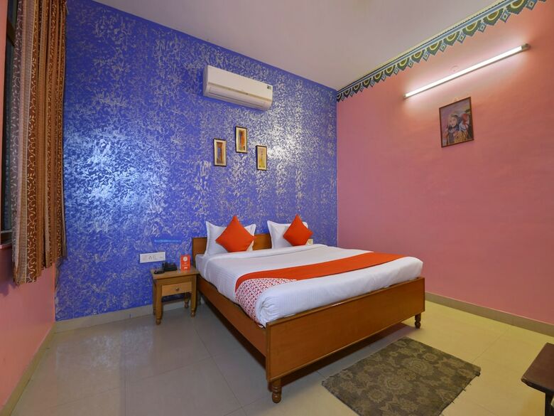 Hotel Oyo 13096 Braj Haveli