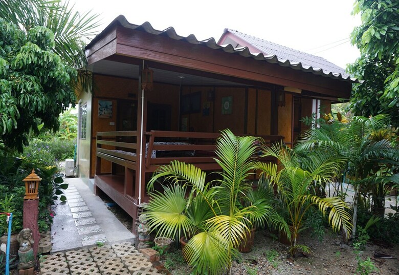 Hotel Bansuan Thanormpat Resort