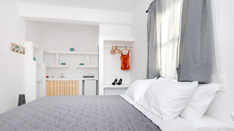 Anthelea Santorini Hotel