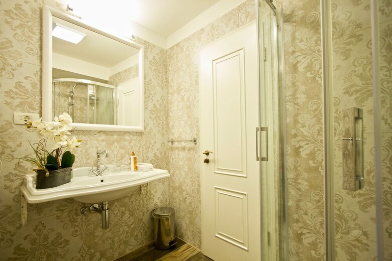Hotel Plaza Marchi Old Town