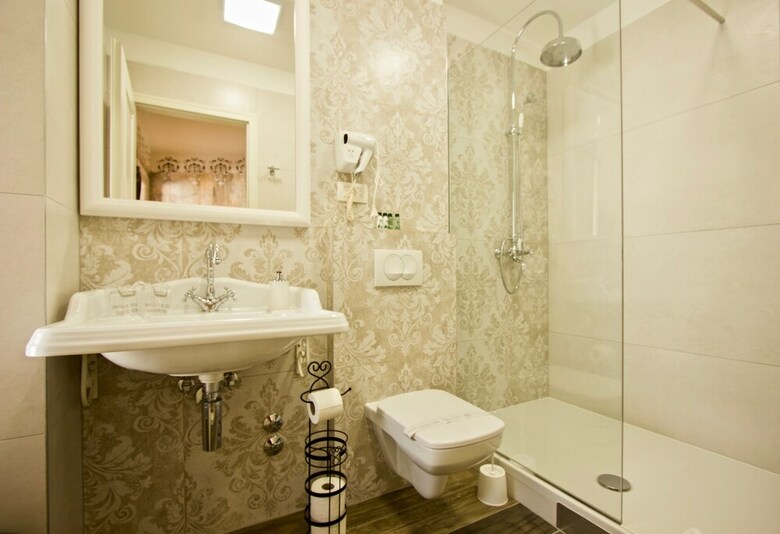 Hotel Plaza Marchi Old Town
