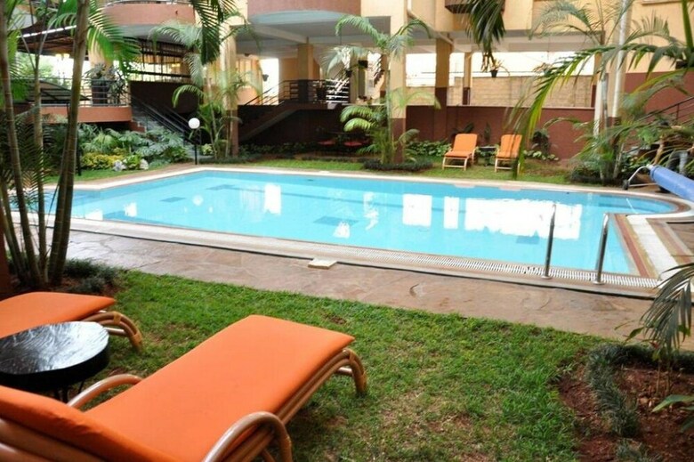 Aparthotel Cerenata Gardens Suites
