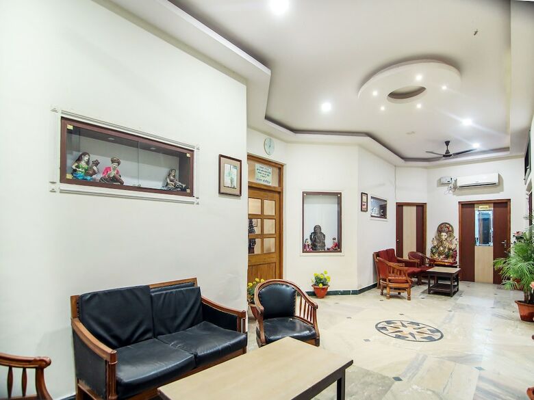 Hotel Oyo 13097 Prayag Holidays