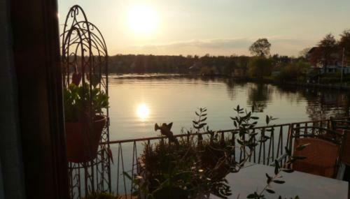Restaurant Und Hotel Zum Weissen Ross