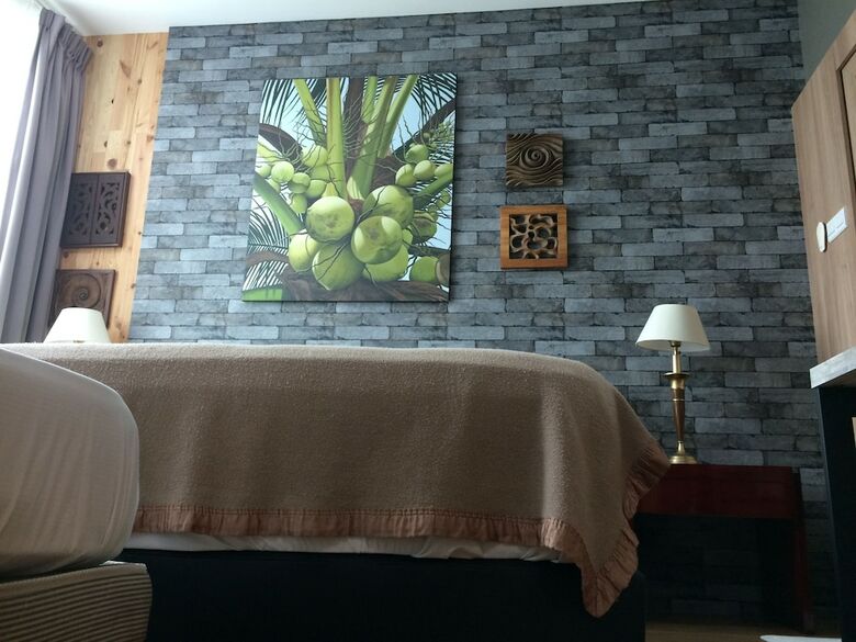 Lawang Suite Apartment With Balcony