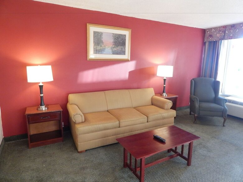 Hotel Ramada By Wyndham & Suites Warner Robins