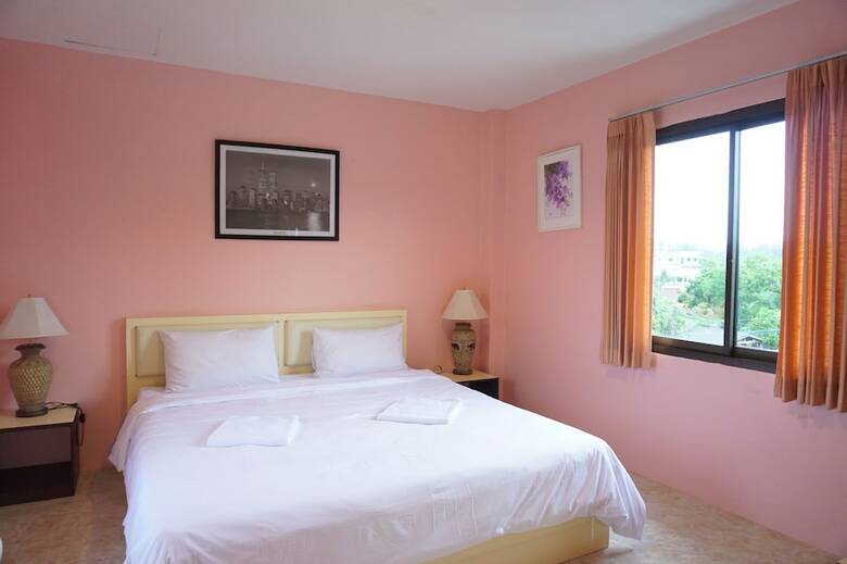 Hotel Pranee Mansion Airport