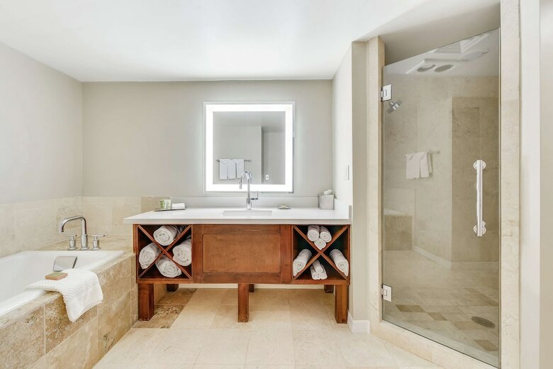 Hotel Pointe Hilton Tapatio Cliffs Resort