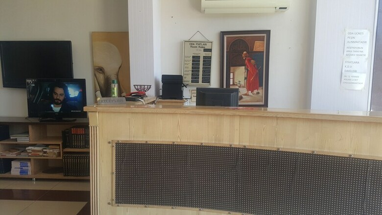 Hotel Bayrakli Otel