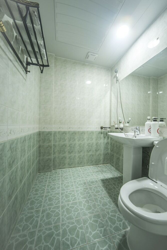 Gyeong's Family Hotel