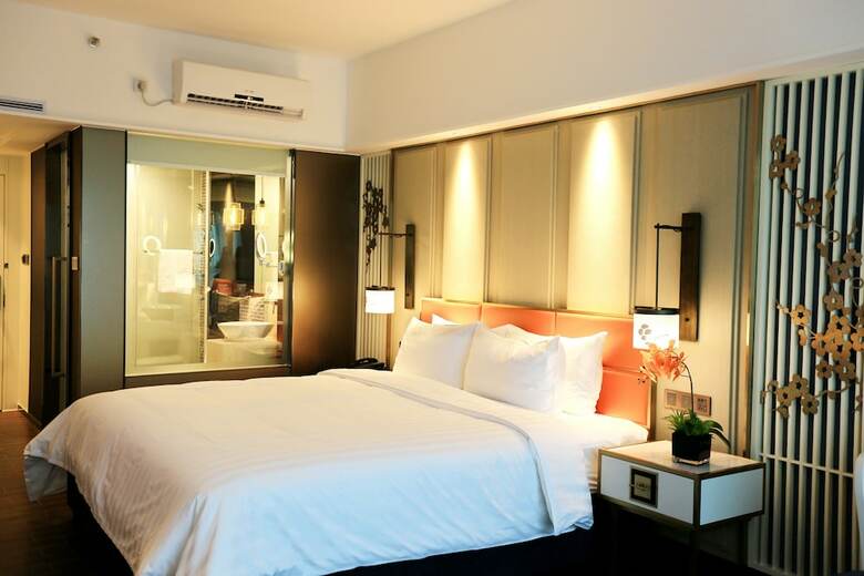 Clifford Hotel