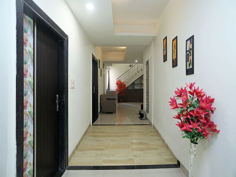 Hotel Oyo 14593 Smart Rooms By Shree Vatika