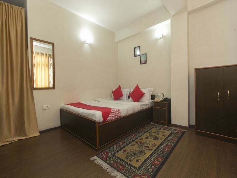 Oyo 13476 Gyantse Hotel