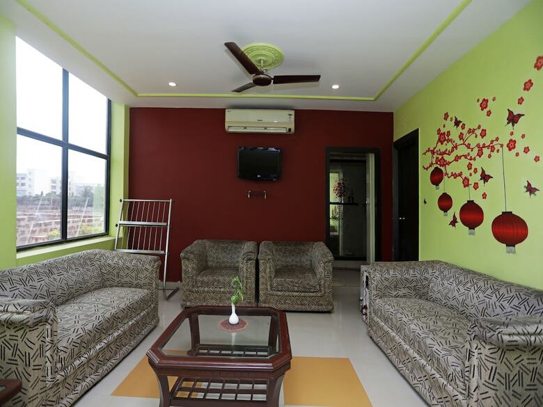 Hotel Oyo 3072 Royal Villa