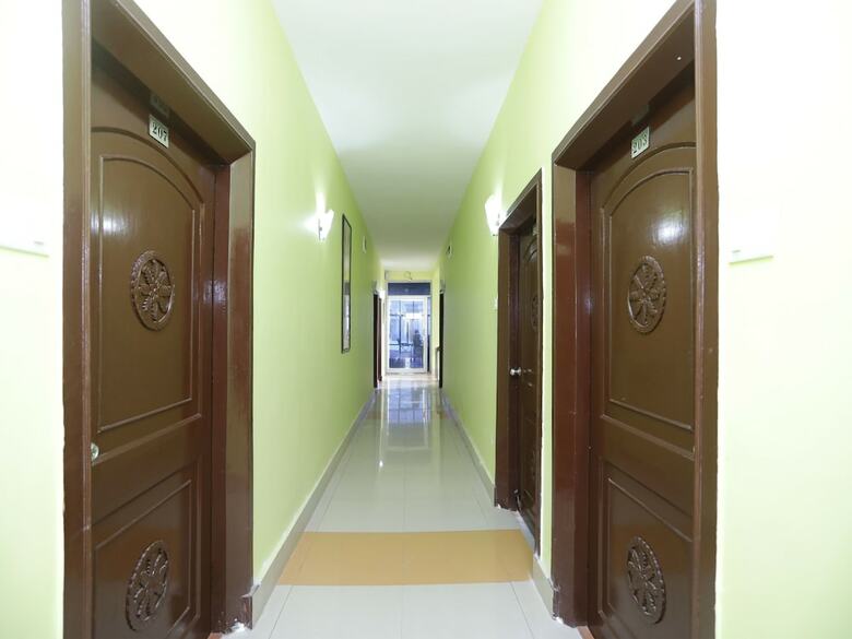 Hotel Oyo 3072 Royal Villa
